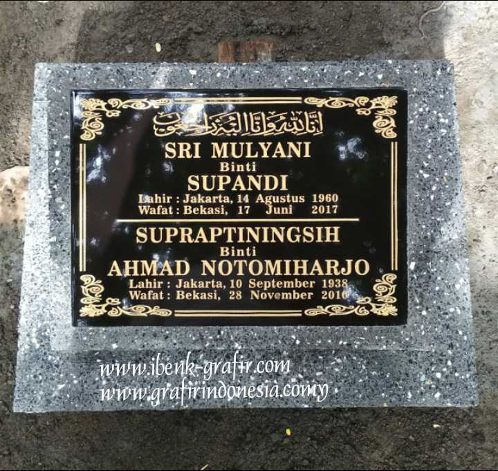 Batu nisan coral tek