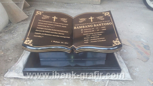 plakat motif buku  27