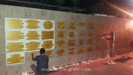 Grafir Dinding (Tembok abadi Taman Makam Pahlawan)